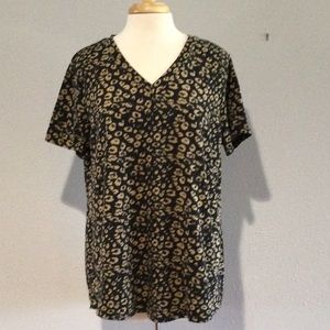Amaryllis Black & Tan Cheetah Print V-Neck T-shirt Size L
